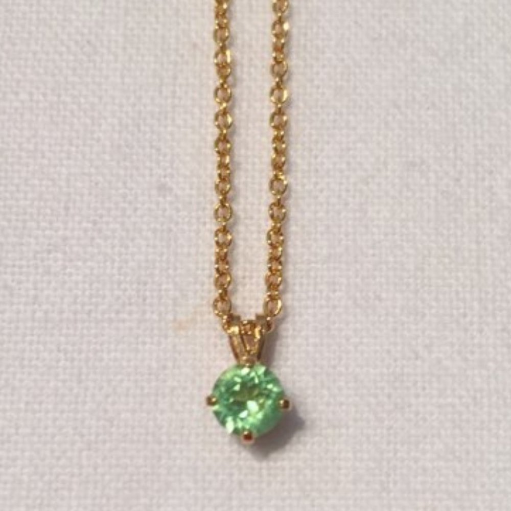 🌟HP🌟Coro Peridot Pendant & Studs - Picture 3 of 7